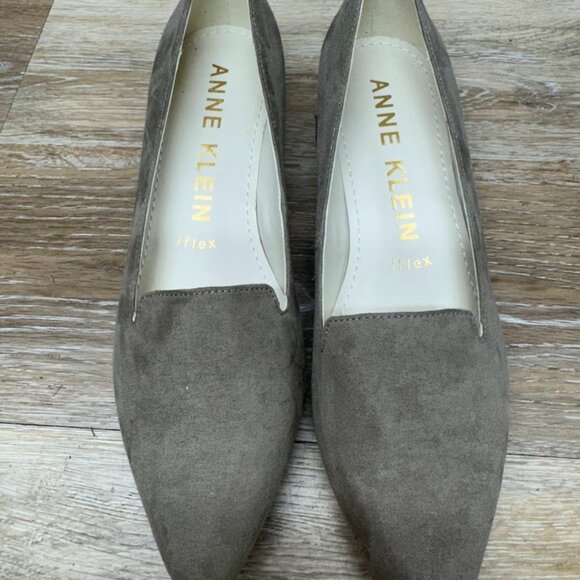 Anne Klein Kalonie Tan Textile Pointed Toe Low Heel Slip On Shoe Women's Size 7 - Picture 2 of 7